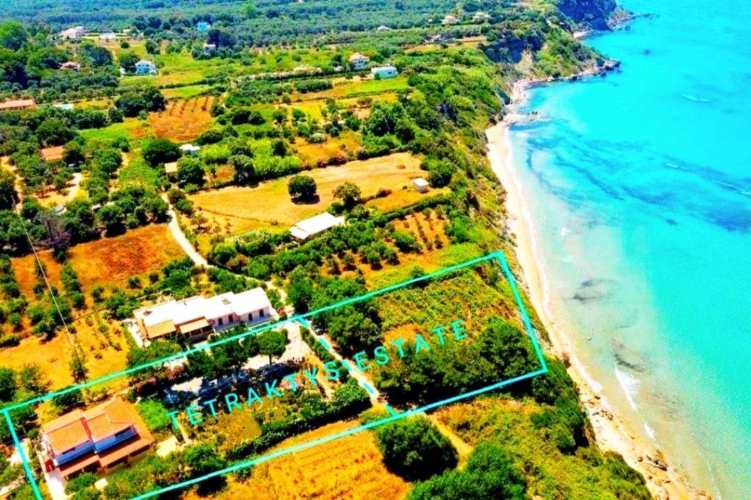 Tetraktys Estate Beachside Υδωρ Ágios Matthaíos Exterior foto