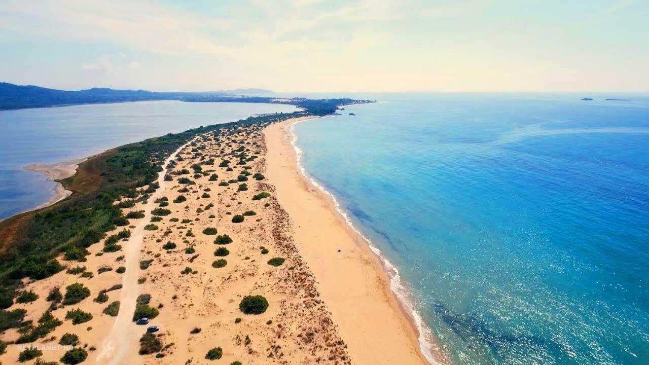 Tetraktys Estate Beachside Υδωρ Ágios Matthaíos Exterior foto